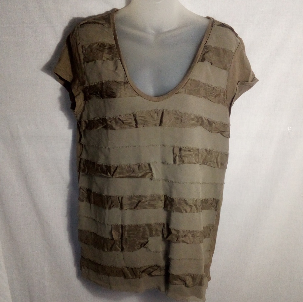 LOFT OLIVE GREEN RUFFLE TOP SIZE L